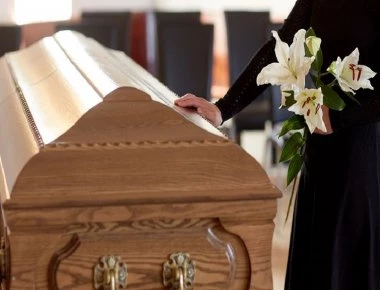 Θεσσαλονίκη: Γραφείο τελετών «έθαψε» 2,3 εκατ. ευρώ!